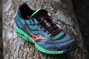 Les chaussures Mizuno Wave Kazan béneficient de la technologie Wave. © Testeurs Outdoor