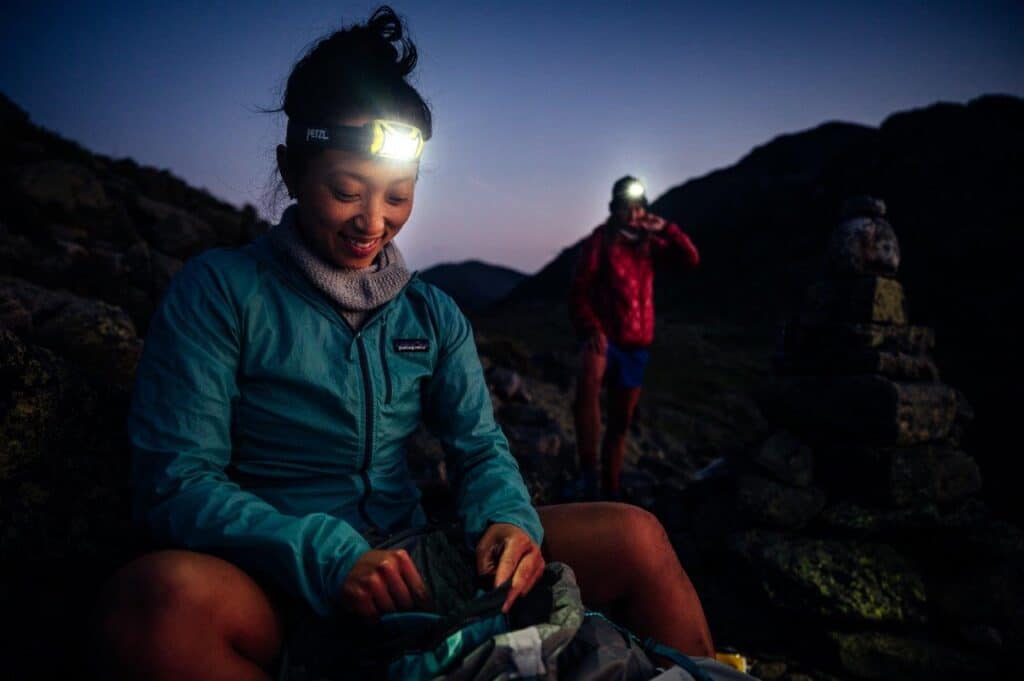 3 piles aaa pour lampe frontale tikka Petzl 300 lumens pour les activités outdoor avec garantie 2 ans