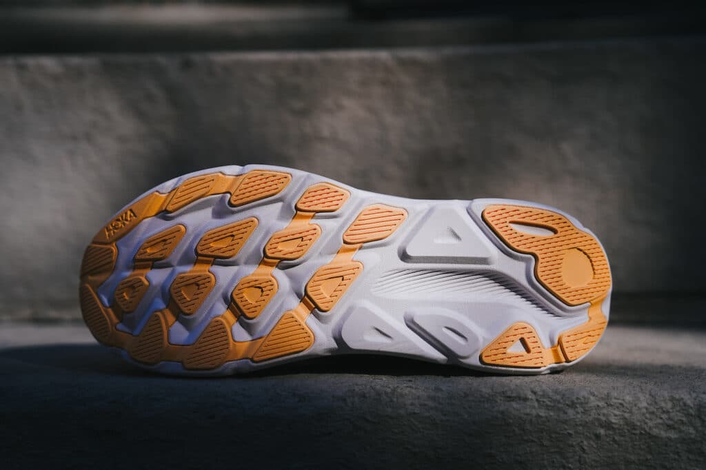test des hoka clifton avec ses caractéristiques techniques