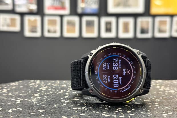 meilleure autonomie et test de la Garmin Enduro 3 et ses profils sportifs comme pour la Fenix 7 sans recharge solaire