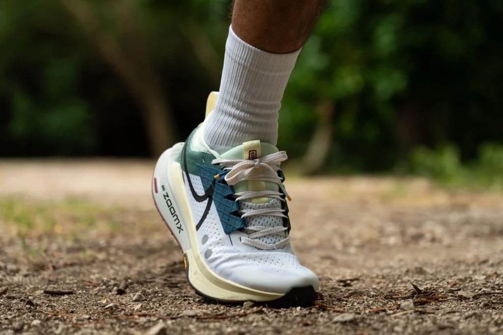 chaussures de trail running nike zegama sur un avant pied avec ses points faibles mais un grand confort à chaque foulée