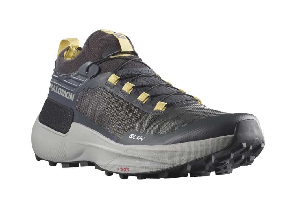 chaussures de trail running avec du gore tex, articles pour hommes, innovations pour les chemins, baskets speedcross