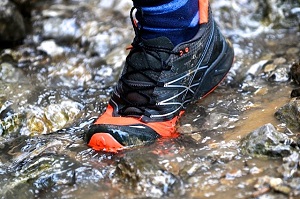 Quand je vous dis que cette chaussure North Face aime l'eau ;) © F. Van De Cauter