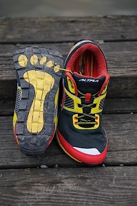 Vous pouvez voir ici les deux faces de ces chaussures Altra Superior 1.5 © Testeurs Outdoor